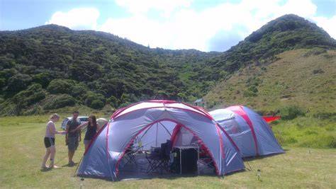 Whatipu camping in Auckland regio