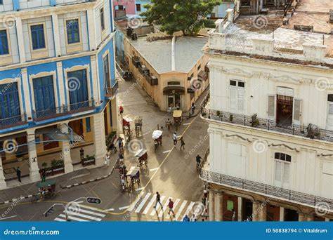 overzicht van Havana met gebouwen en boulevard