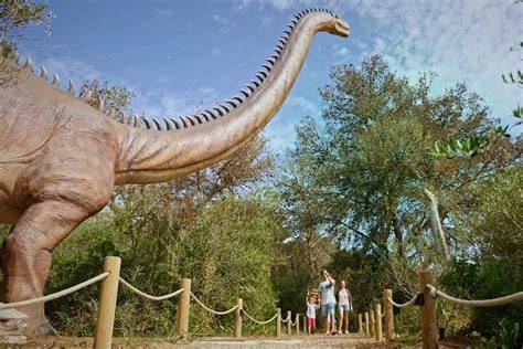 Dinosaurland met dinosaurussen en opgravingen