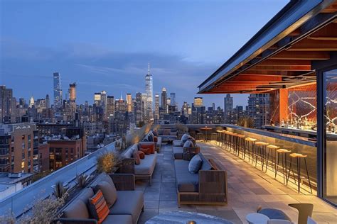 Vane rooftop bar en Fifth op NRE-terrein