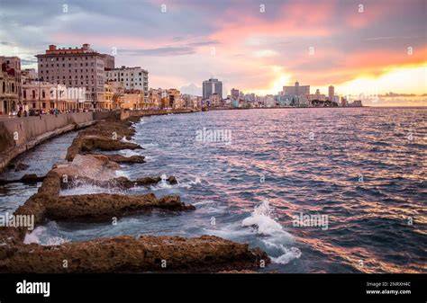 Havana Vieja en El Malecon sfeerbeelden