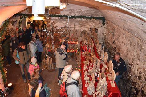 kelders ondergronds tijdens kerstmarkt moezel