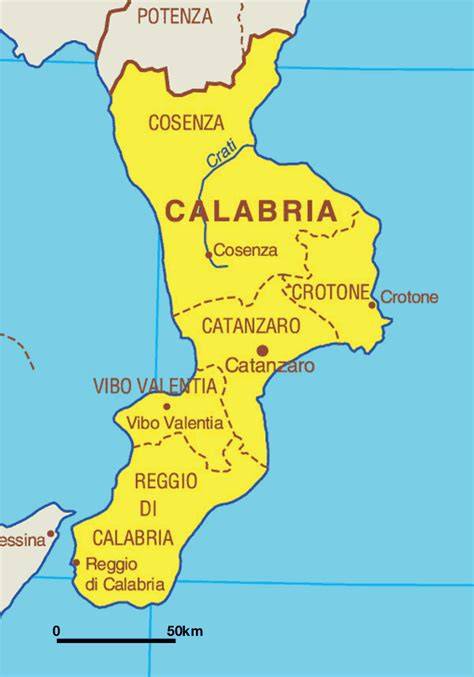 kaart ligging van Reggio Calabria Airport en naastgelegen spoorlijn