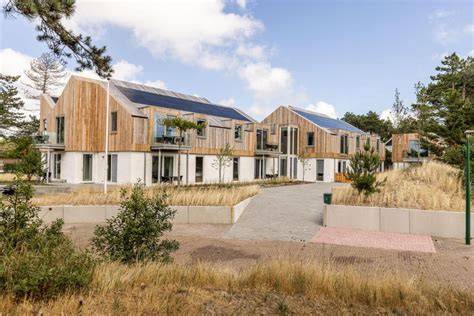 Vlieland familiebedrijf en VlieMare (kvk-achtige afbeelding)