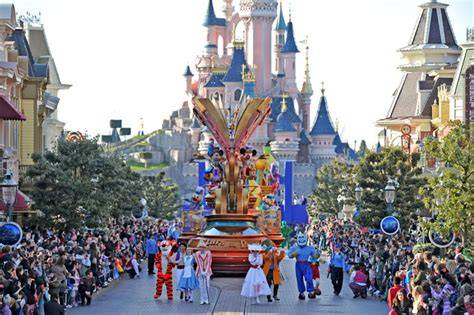 Disney Stars on Parade wagens en figuren