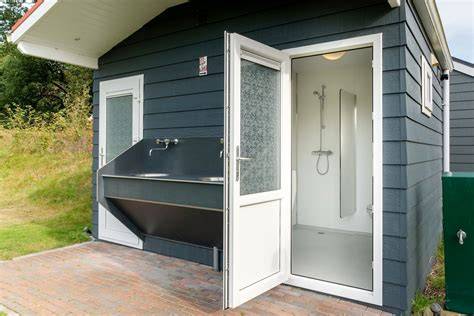 sanitair op de camping met ruime plekken