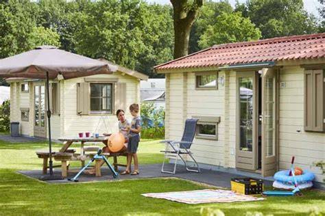 camping Wallersee met stacaravans