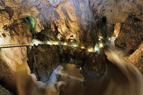 Skocjan Caves en Postojna