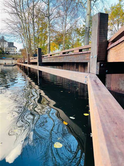 Naarderbos en haven bij Naarden (6 woorden)