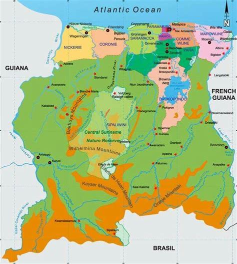 kaart van Suriname met routes en regenwoud