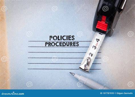 afbeelding met veiligheidsuitrusting en procedures